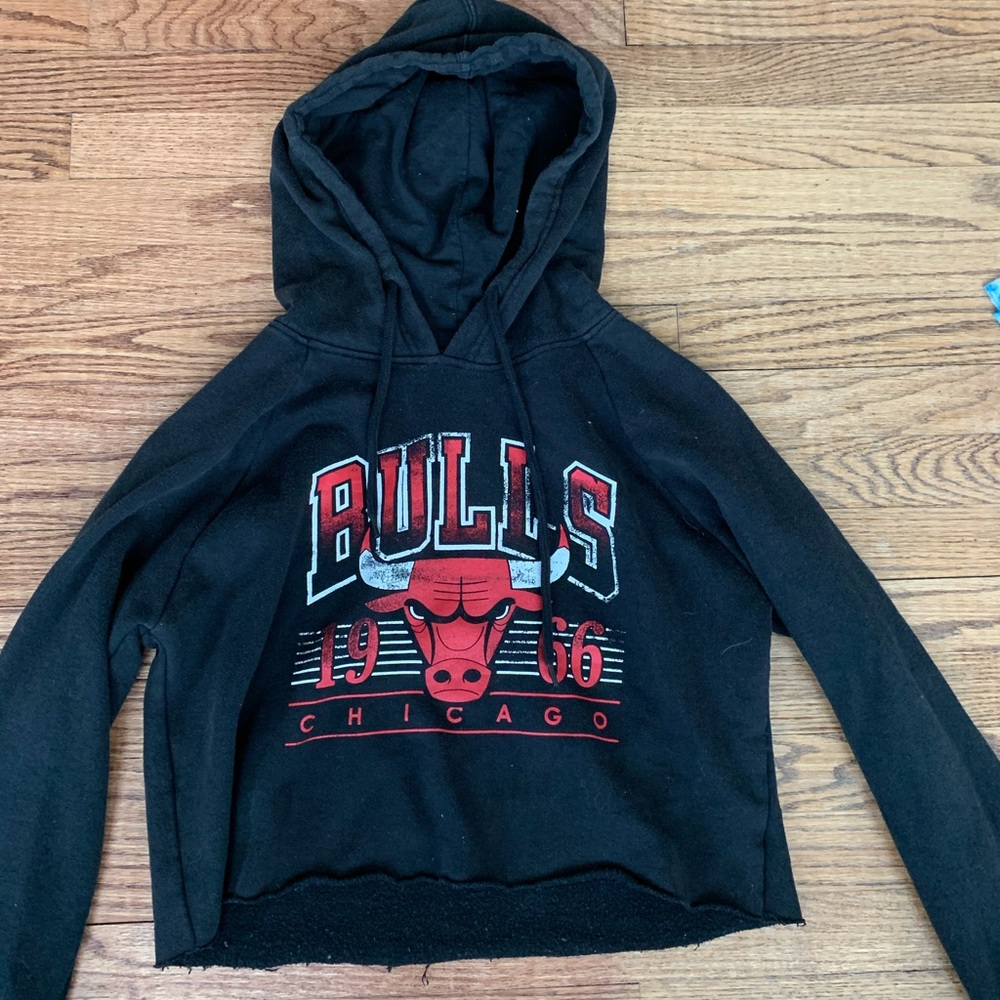Bulls cropped hoodie forever 21